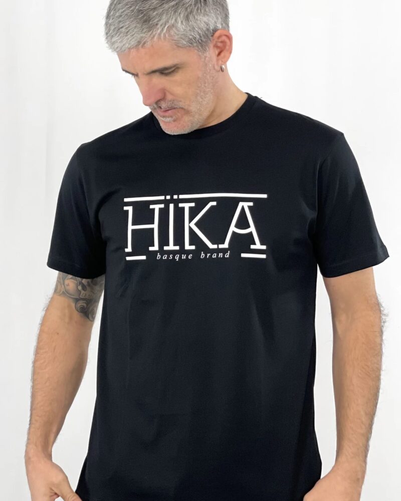 CAMISETA HYKA NEGRA